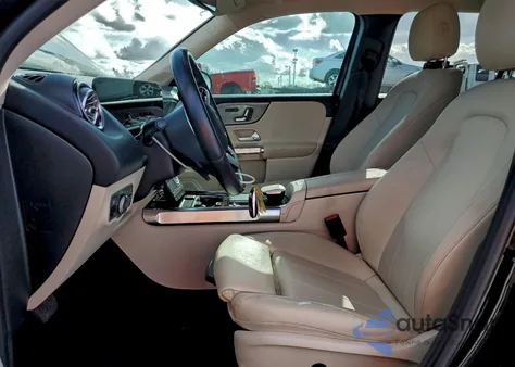 2020 Mercedes-Benz Glb 250 z USA, uszkodzony, nr VIN WDC4M4GB8LW006970